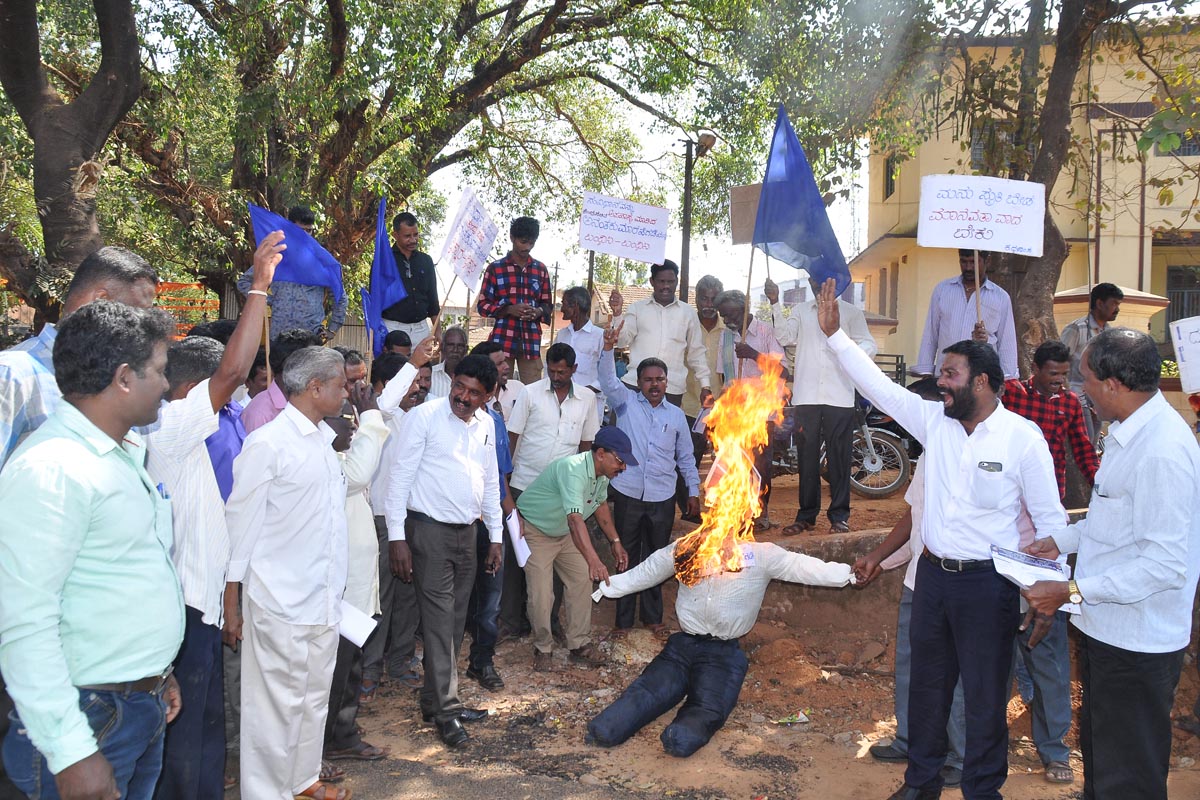 ಕೇಂದ್ರ ಸಚಿವ ಹೆಗಡೆ ಹೇಳಿಕೆ ಹಿಂದೆ ಸಂಘಪರಿವಾರದ ಹಿಡನ್ ಅಜೆಂಡಾ: ಸಾಗರ್